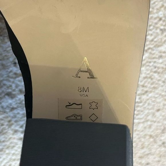 Anthropologie Ryan Perforated Suede Heeled Ankle Boots in Black Size 8 - Picture 11 of 11